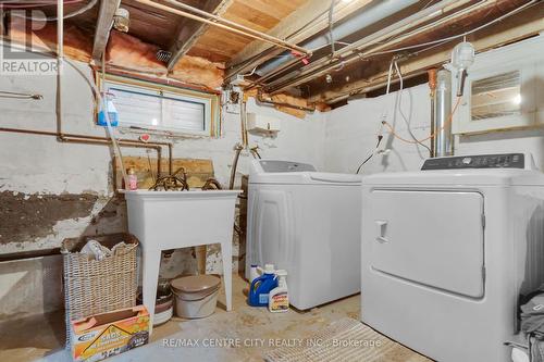 111 Chesley Avenue, London, ON - Indoor Photo Showing Laundry Room