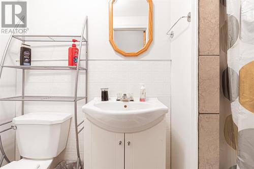 19 Cowan Avenue, St John'S, NL - Indoor Photo Showing Bathroom