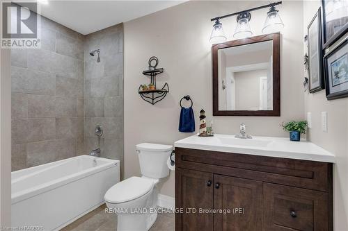 34 - 46 Fairway Lane, Saugeen Shores, ON - Indoor Photo Showing Bathroom