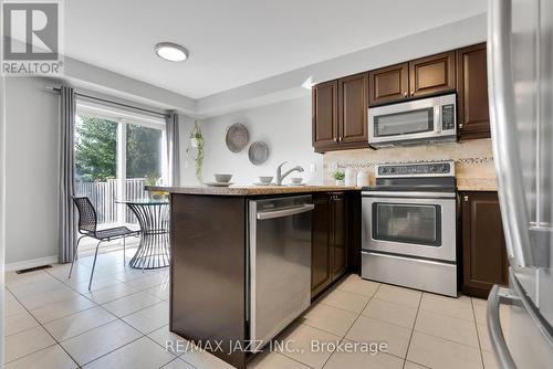 35 Courvier Crescent, Clarington (Bowmanville), ON - Indoor Photo Showing Kitchen