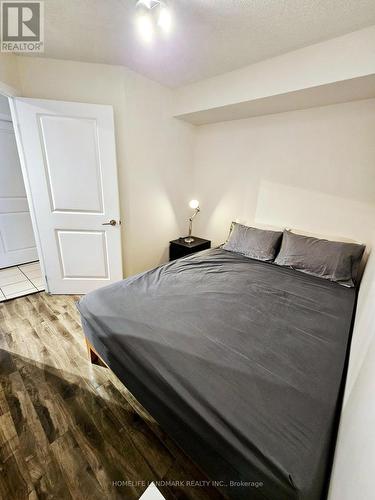 3215 - 4978 Yonge Street, Toronto, ON - Indoor Photo Showing Bedroom