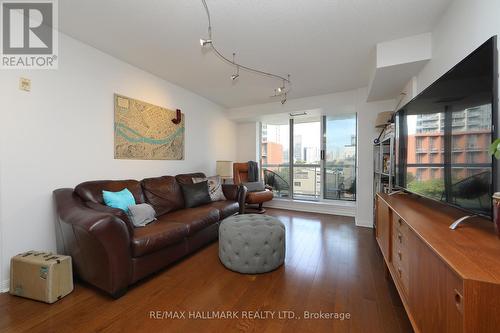 801 - 330 Adelaide Street E, Toronto (Moss Park), ON - Indoor Photo Showing Living Room