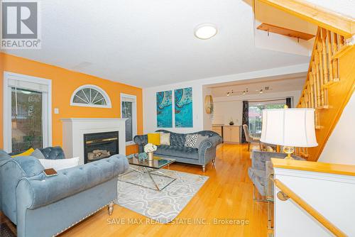 1014 Foxglove Place, Mississauga, ON - Indoor Photo Showing Living Room With Fireplace