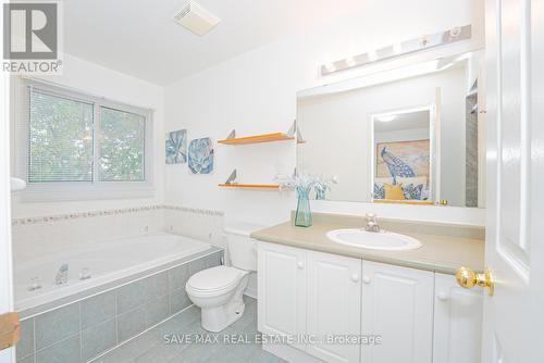 1014 Foxglove Place, Mississauga, ON - Indoor Photo Showing Bathroom