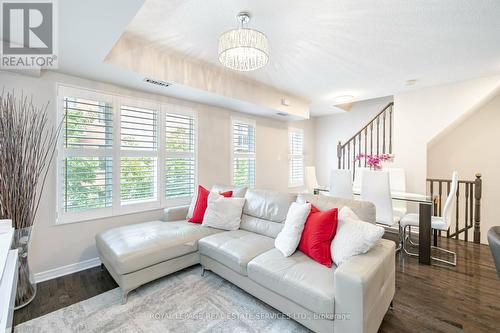 214 - 20 Foundry Avenue, Toronto (Dovercourt-Wallace Emerson-Junction), ON - Indoor Photo Showing Living Room