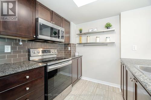 214 - 20 Foundry Avenue, Toronto, ON - Indoor Photo Showing Kitchen