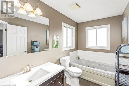 383318 Concession Road 4, West Grey, ON - Indoor Photo Showing Bathroom