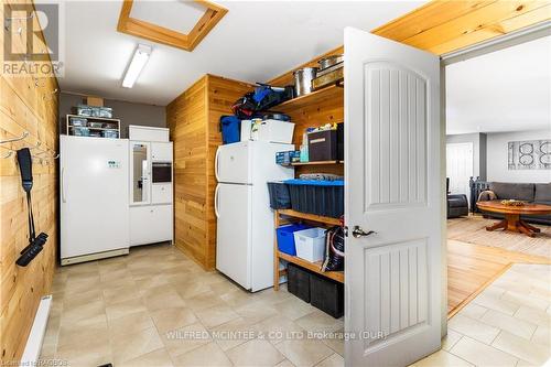 383318 Concession Road 4, West Grey, ON - Indoor Photo Showing Kitchen