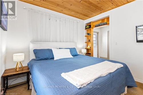 383318 Concession Road 4, West Grey, ON - Indoor Photo Showing Bedroom