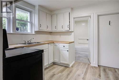 362 Donovan Street, Sudbury, ON - Indoor Photo Showing Kitchen With Double Sink