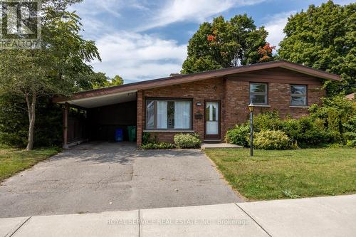 650 Harold Drive, Peterborough (Monaghan), ON - Outdoor With Facade