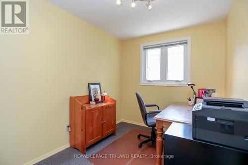 77 Monmore Road, London, ON - Indoor Photo Showing Office