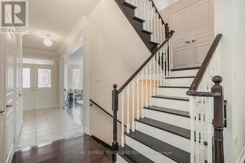 61 Grand Oak Drive, Richmond Hill, ON - Indoor Photo Showing Other Room