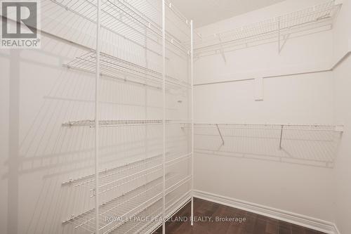 61 Grand Oak Drive, Richmond Hill, ON - Indoor With Storage