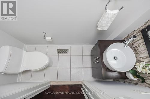 61 Grand Oak Drive, Richmond Hill, ON - Indoor Photo Showing Bathroom