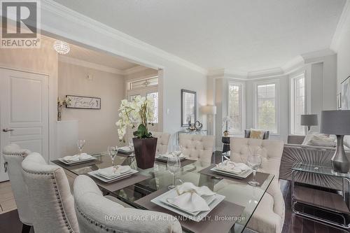 61 Grand Oak Drive, Richmond Hill, ON - Indoor Photo Showing Living Room