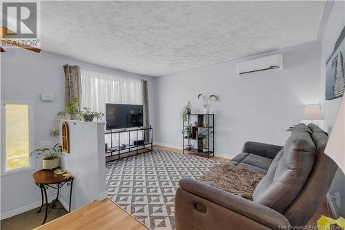 74 Highland Road, Grand Bay-Westfield, NB - Indoor Photo Showing Living Room