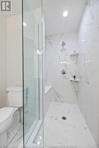 739 Brownstone Drive, Lakeshore, ON - Indoor Photo Showing Bathroom