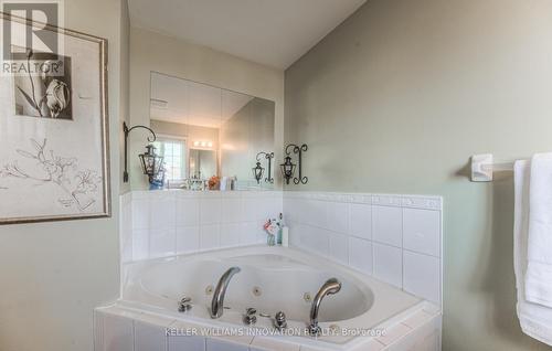 242 Huck Crescent, Kitchener, ON - Indoor Photo Showing Bathroom