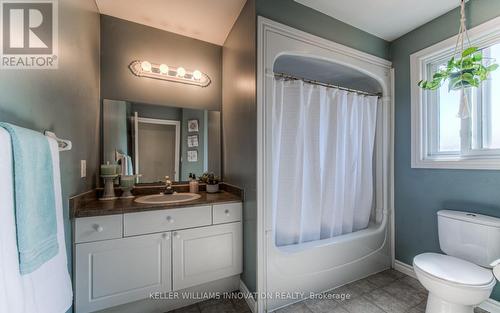 242 Huck Crescent, Kitchener, ON - Indoor Photo Showing Bathroom