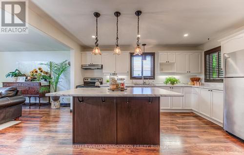 242 Huck Crescent, Kitchener, ON - Indoor Photo Showing Kitchen