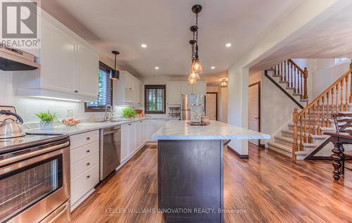 242 Huck Crescent, Kitchener, ON - Indoor Photo Showing Kitchen With Upgraded Kitchen