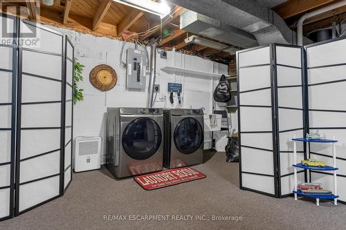 63 Honeywell Drive, Hamilton, ON - Indoor Photo Showing Laundry Room