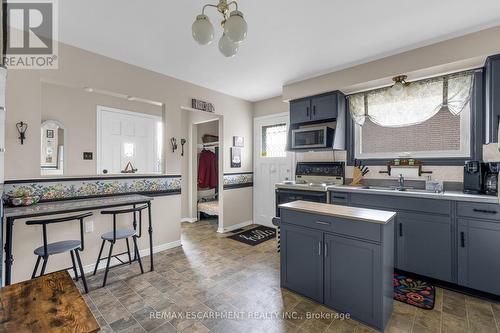 63 Honeywell Drive, Hamilton (Riverdale), ON - Indoor Photo Showing Kitchen With Double Sink