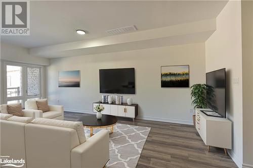 25 Wyn Wood Lane, Orillia, ON - Indoor Photo Showing Living Room