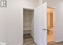 Linen closet - 