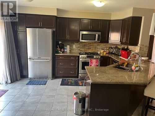 655 Gervais Terrace, Milton, ON - Indoor Photo Showing Kitchen With Stainless Steel Kitchen With Upgraded Kitchen