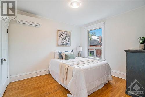 28 Grove Avenue, Ottawa, ON - Indoor Photo Showing Bedroom