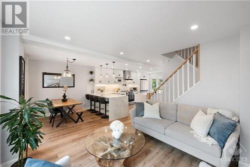 16 Tyrrell Place, Ottawa, ON - Indoor Photo Showing Living Room