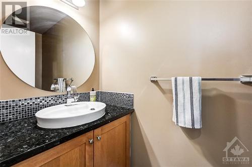 420 Nepean Street Unit#E, Ottawa, ON - Indoor Photo Showing Bathroom