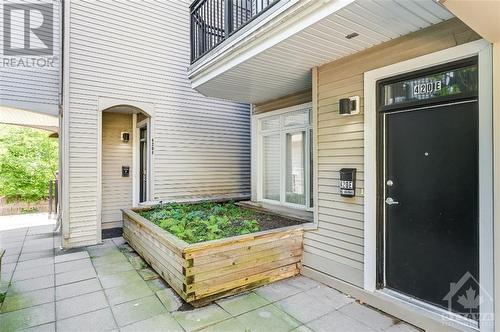 420 Nepean Street Unit#E, Ottawa, ON - Outdoor With Exterior