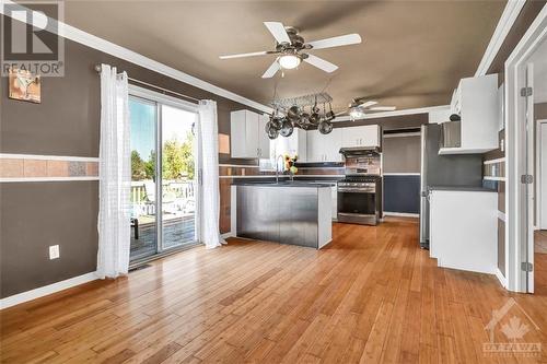 10551 Maurice Street, Mountain, ON - Indoor Photo Showing Kitchen