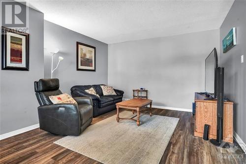 79 Hobart Crescent, Ottawa, ON - Indoor