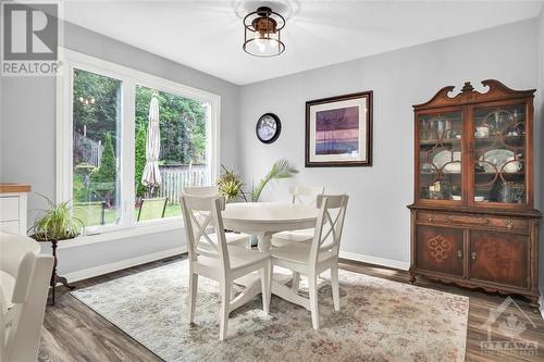 79 Hobart Crescent, Ottawa, ON - Indoor Photo Showing Dining Room