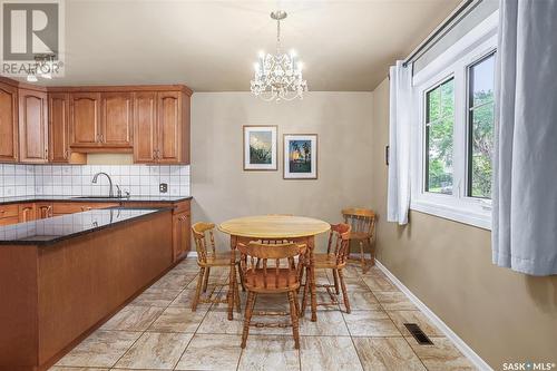 1507 G Avenue N, Saskatoon, SK - Indoor Photo Showing Dining Room