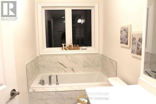 94 Bermondsey Way, Brampton, ON - Indoor Photo Showing Bathroom