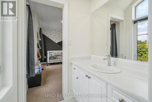 42 Prunella Crescent, East Gwillimbury (Holland Landing), ON - Indoor Photo Showing Bathroom