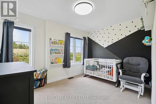 42 Prunella Crescent, East Gwillimbury (Holland Landing), ON - Indoor Photo Showing Bedroom