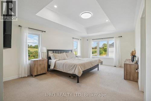 42 Prunella Crescent, East Gwillimbury (Holland Landing), ON - Indoor Photo Showing Bedroom