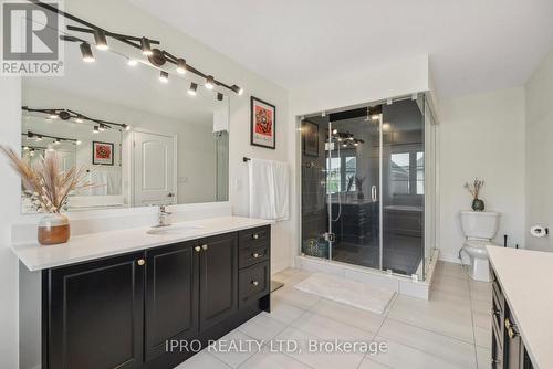 42 Prunella Crescent, East Gwillimbury (Holland Landing), ON - Indoor Photo Showing Bathroom