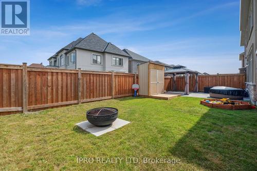 42 Prunella Crescent, East Gwillimbury (Holland Landing), ON - Outdoor With Backyard