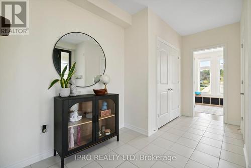 42 Prunella Crescent, East Gwillimbury, ON - Indoor Photo Showing Other Room