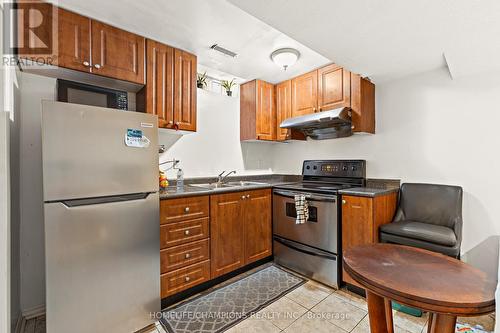 78 Mount Ranier Crescent, Brampton, ON - Indoor Photo Showing Kitchen With Double Sink