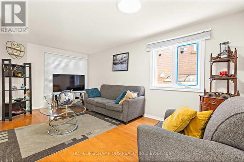 78 Mount Ranier Crescent, Brampton, ON - Indoor Photo Showing Living Room