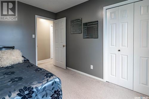 110 Hogg Crescent, Saskatoon, SK - Indoor Photo Showing Bedroom