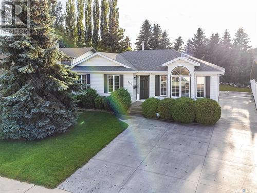 110 Hogg Crescent, Saskatoon, SK - Outdoor With Facade